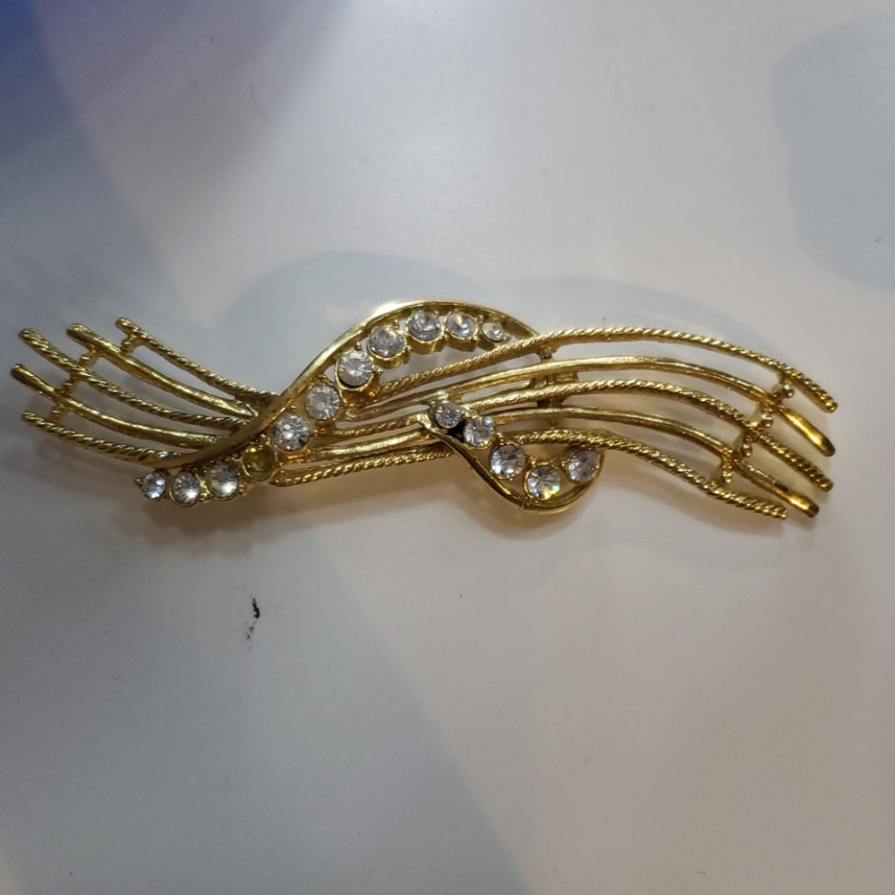 Golden Pin